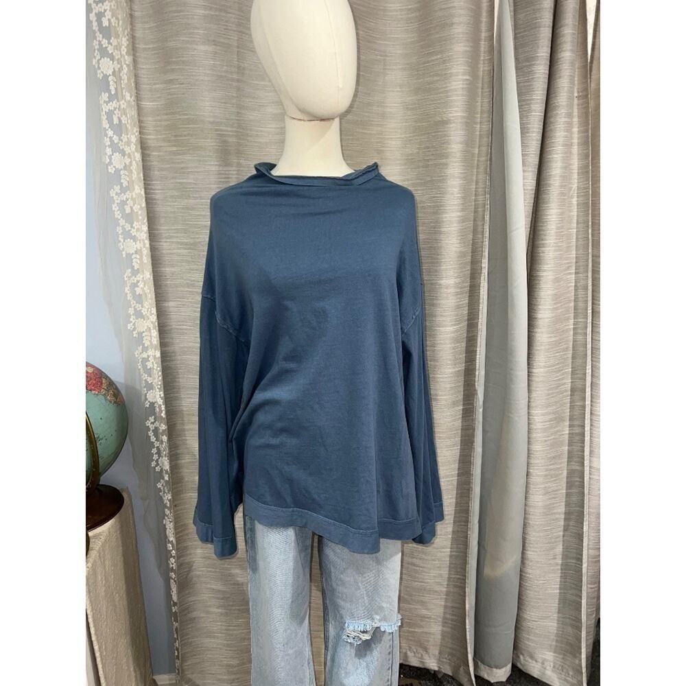Free People mock neck oversized shirt size small